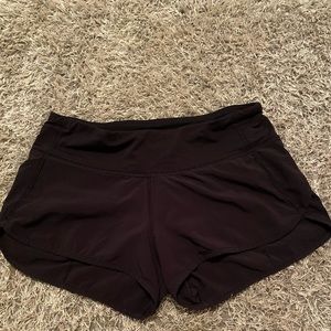 black lulu lemon shorts